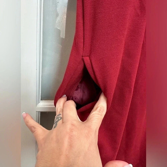 Vintage Banana Republic Sleeveless Burgundy Knit Sheath Dress Pockets Size 6 S - Picture 7 of 10